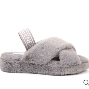 BCBGeneration  | Women’s House Shoe | Soffi Faux Fur Slipper | Grey | 7.5